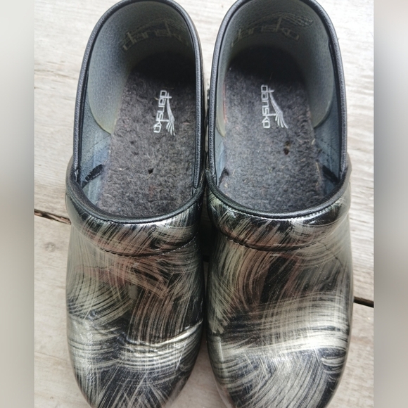Women’s Dansko Size 40 Clogs.,Sz 9 USA Black/Gray. - Picture 7 of 7